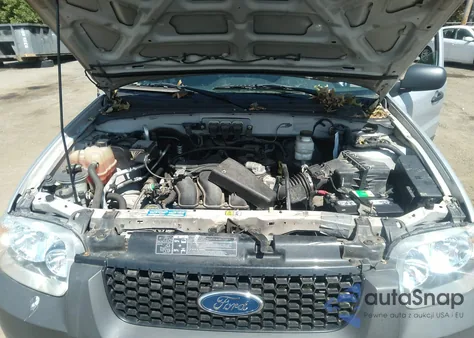 2005 Ford Escape Xlt from USA, damaged, VIN 1FMYU93115KE30921